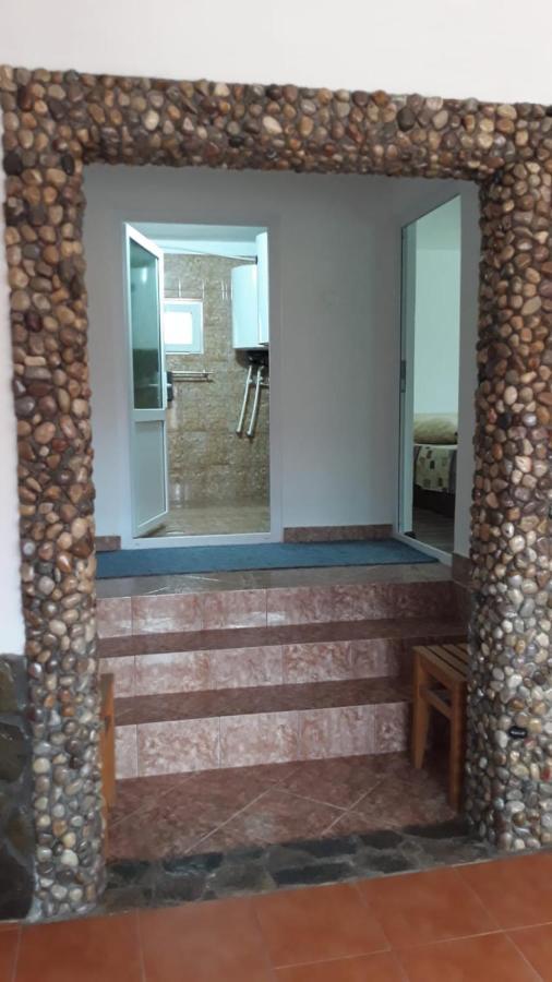 Telteu Florian Hotel Dubova Luaran gambar