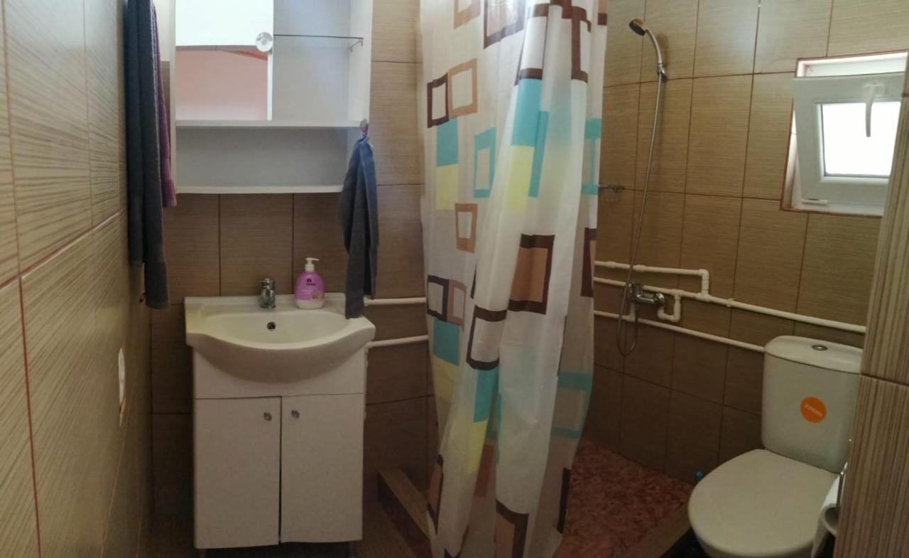 Telteu Florian Hotel Dubova Luaran gambar