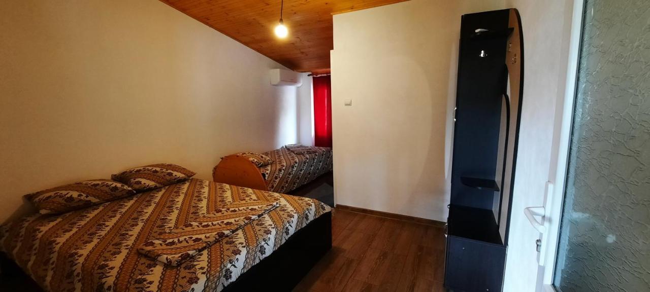 Telteu Florian Hotel Dubova Luaran gambar