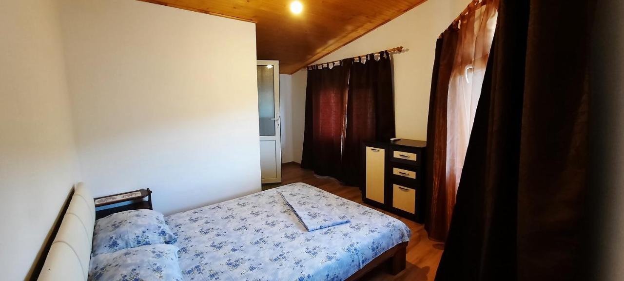 Telteu Florian Hotel Dubova Luaran gambar