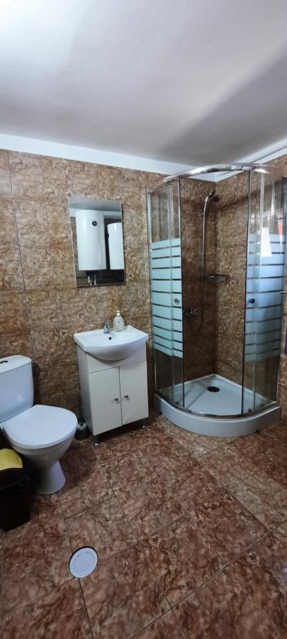 Telteu Florian Hotel Dubova Luaran gambar