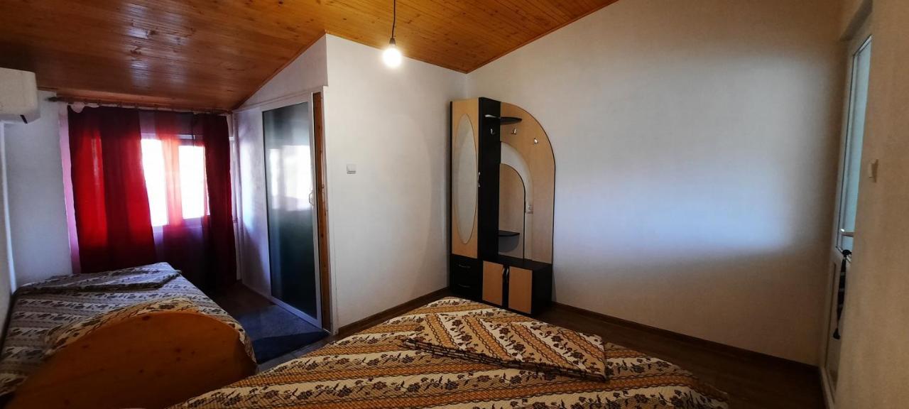 Telteu Florian Hotel Dubova Luaran gambar