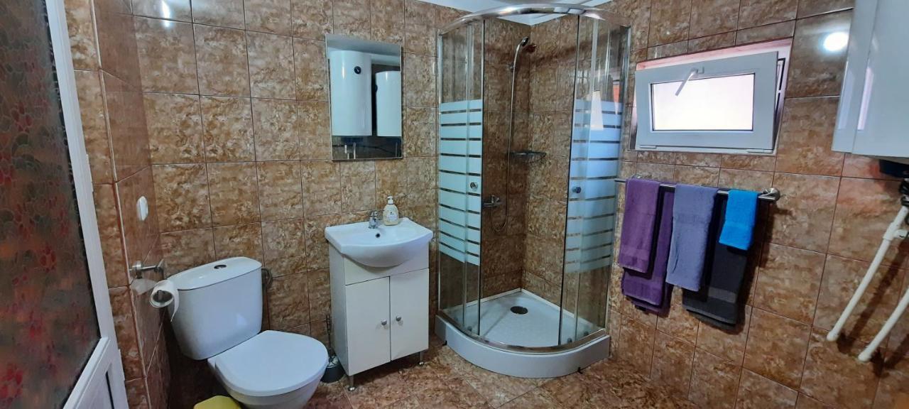 Telteu Florian Hotel Dubova Luaran gambar