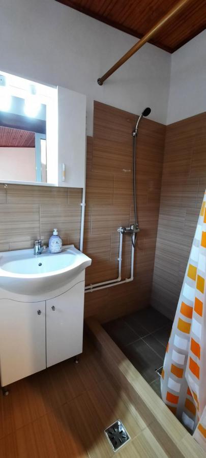 Telteu Florian Hotel Dubova Luaran gambar