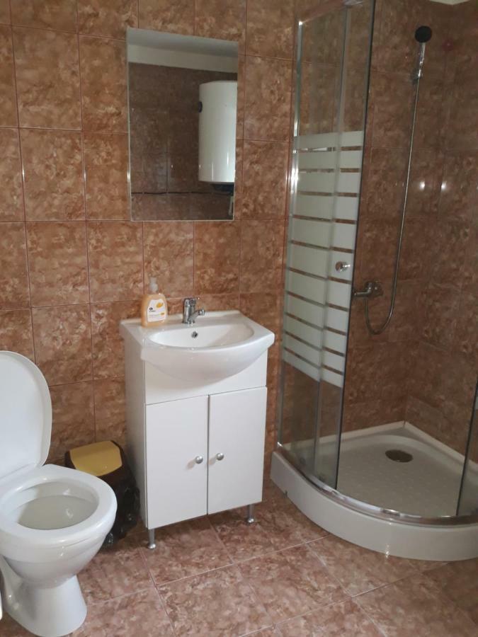 Telteu Florian Hotel Dubova Luaran gambar